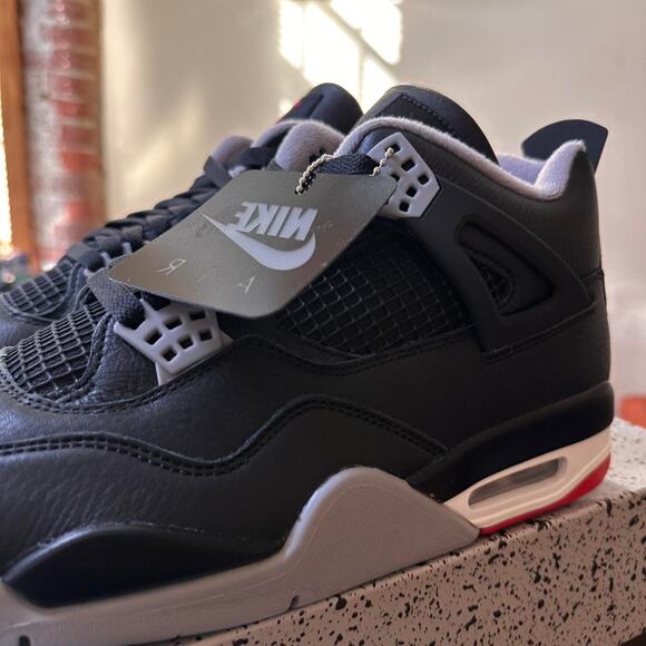 Jordan 4 Retro Bred Reimagined - Picture 4 of 8